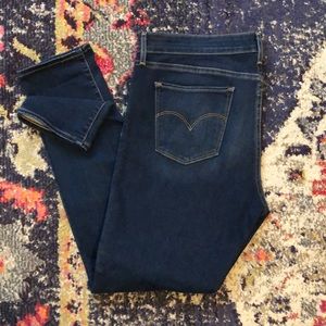 Levi’s 711 Skinny Jeans